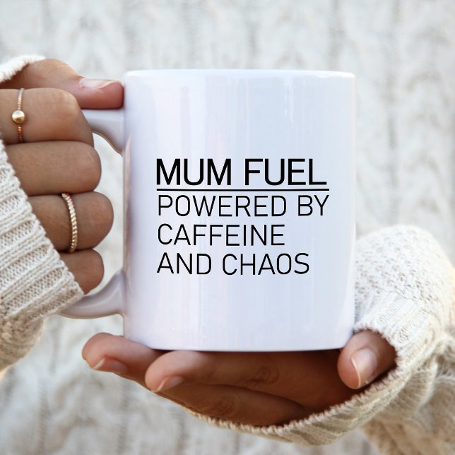 Mammas bränsle drivs av koffein och kaos kaffemugg (Skapare uppladdad)