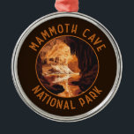 Mammoth Cave National Park Retro Distress Circle Julgransprydnad Metall<br><div class="desc">Design för vektorgrafik för mammoth Cave-vektor. Parken ligger i väster-centrala Kentucky,  som omfattar delar av Mammoth Cave,  världens längsta grottsystem.</div>