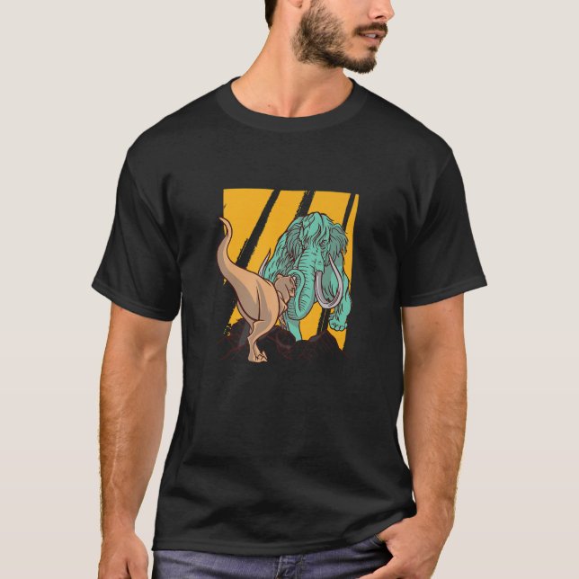Mammoth Vs T Rex Dino Fight Mammoth Dinosaur Gifts T Shirt (Framsida)