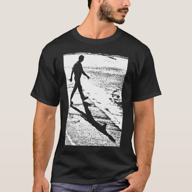 Man Crossing a Road Tee Shirt (Framsida)