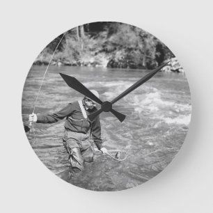 Man Fishing Rund Klocka