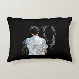 Man Holding Horse Mörk Dekorativ kudde