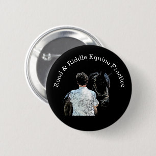 Man Holding Horse Mörk Pin Button Knapp