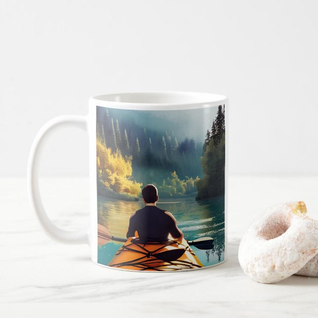 Man Kayaking på en sjö omgiven av Träd Kaffemugg (Med munk)