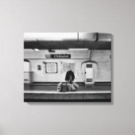 Man med shopping bag i tunnelbanan (Chatelet) Canvastryck