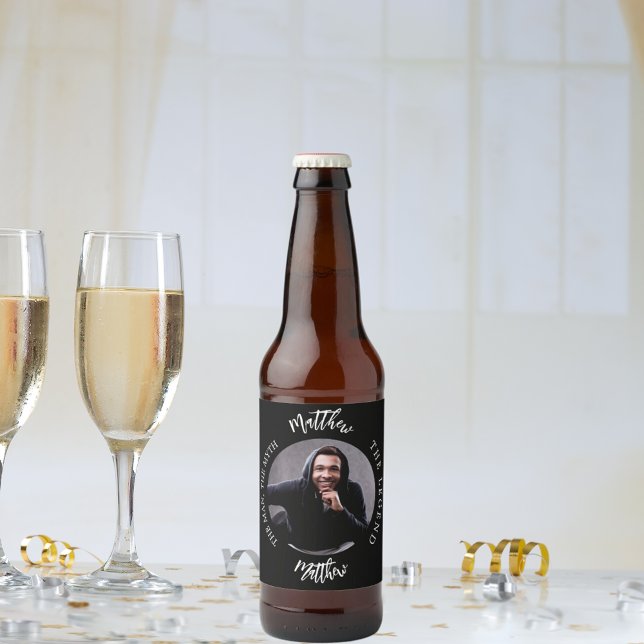 Man myt legend foto namn svart vitt ölflaska etikett (Skapare uppladdad)