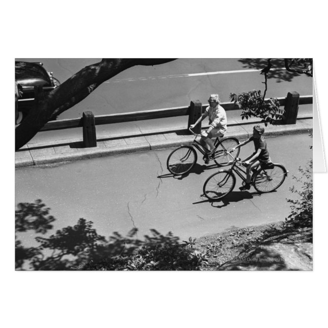 Man och Boy Cycling Hälsningskort (Framsidan Horizontal)
