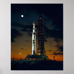 MAN PÅ MÅNE APOLLO 4 Saturn V-raketen som används Poster