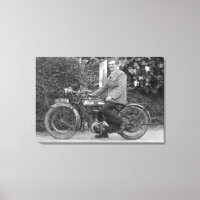 Man på Old B.S.A. Motorcykel