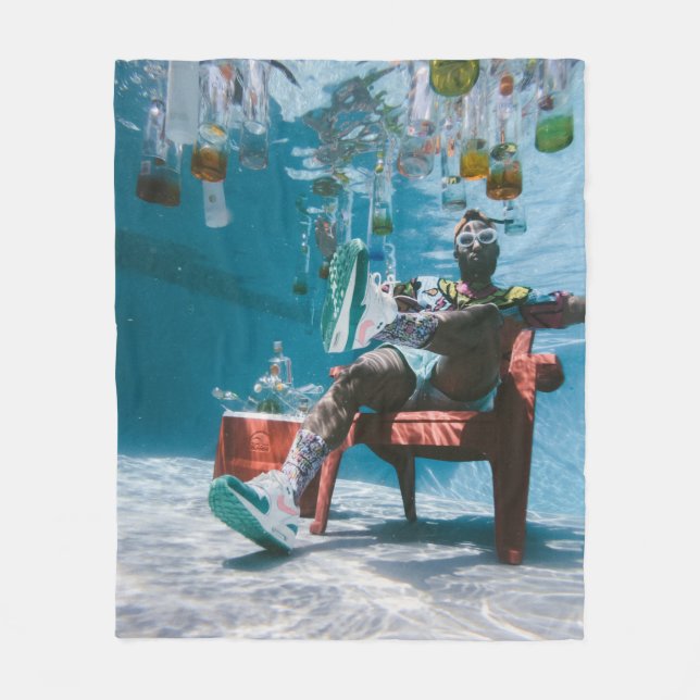 Man sitta på undervattensstol med flytande bott fleecefilt (Framsidan)