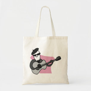 Man som bär beret spelar akustisk gitarr tygkasse