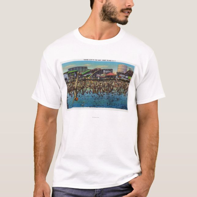 Man som dyker och tar ett dopp i surfan tee shirt (Framsida)