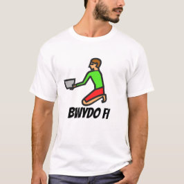 Man som håller soppa bowl och walesisk text bwydo t shirt