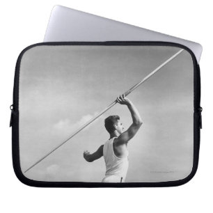 Man som kastar javelinen laptop sleeve