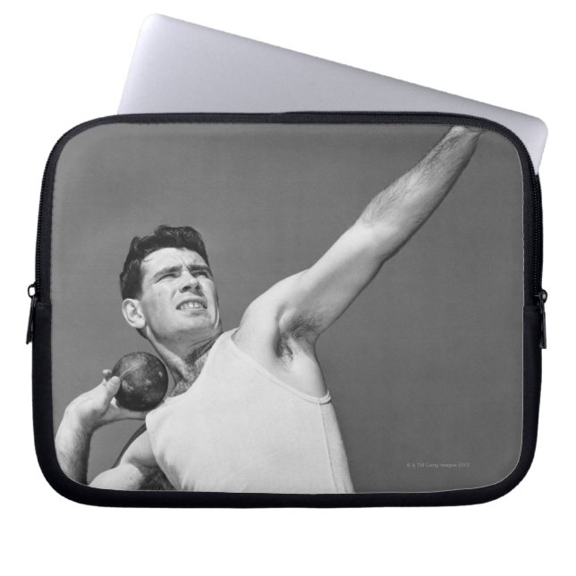 Man som kastar Shotput Laptop Sleeve (Framsidan)