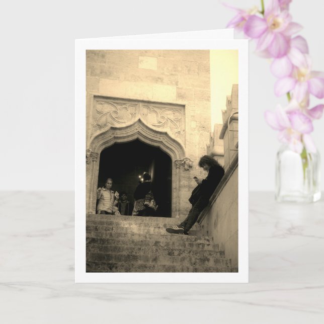 Man utanför Llotja de la Seda, Valencia, Spanien Kort (Orkide)