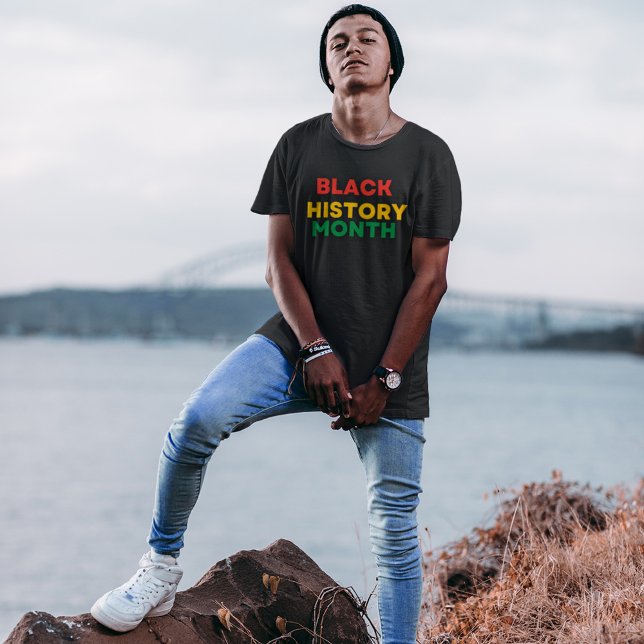 Månad för svart trendig t shirt (Step into the month of celebration with shirts that go beyond trends. )