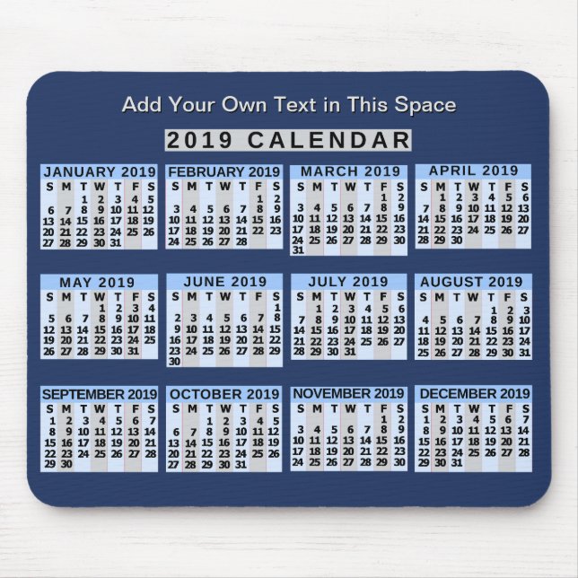 Månadskalender för 2019 - lätt att läsa musmatta (Framsidan)