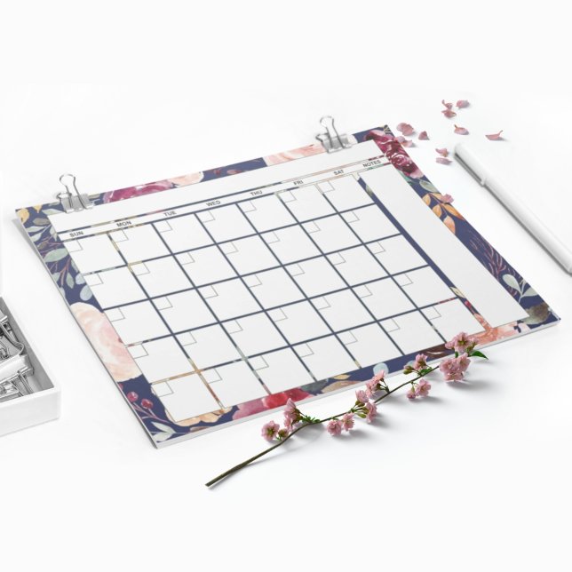 Månadsplaneringskalender för marin burgundisk Blom Anteckningsblock (Skapare uppladdad)