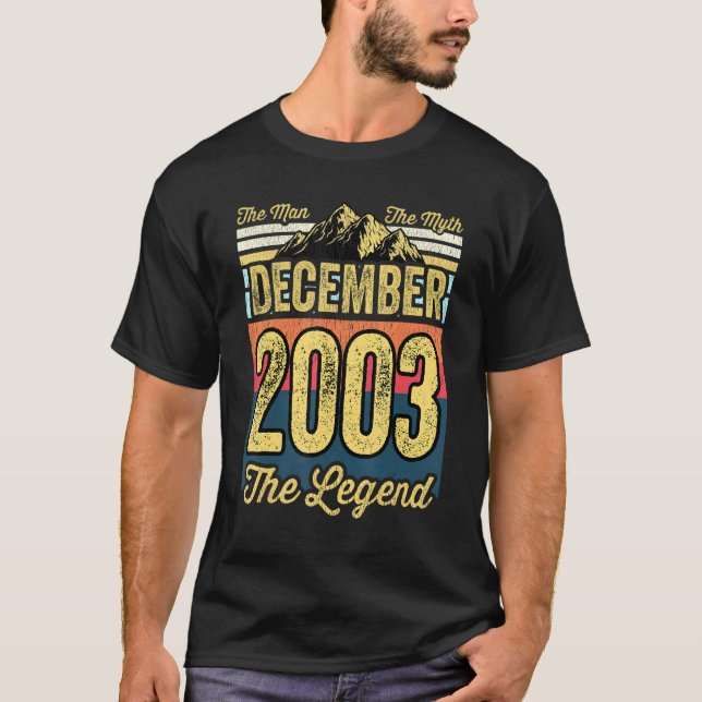 Manar 18:e födelsedag människan myten den förklara t shirt (Framsida)