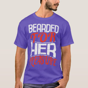 Manar är glad för sin Novelty Beard T Shirt