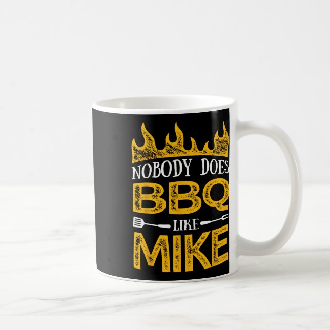 Manar är ingen BBQ gillar Mike Kaffemugg (Höger)