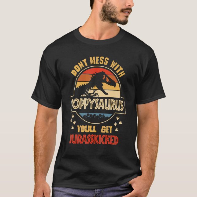 Manar är inte  med Poppysaurus, du får Jurasski T Shirt (Framsida)