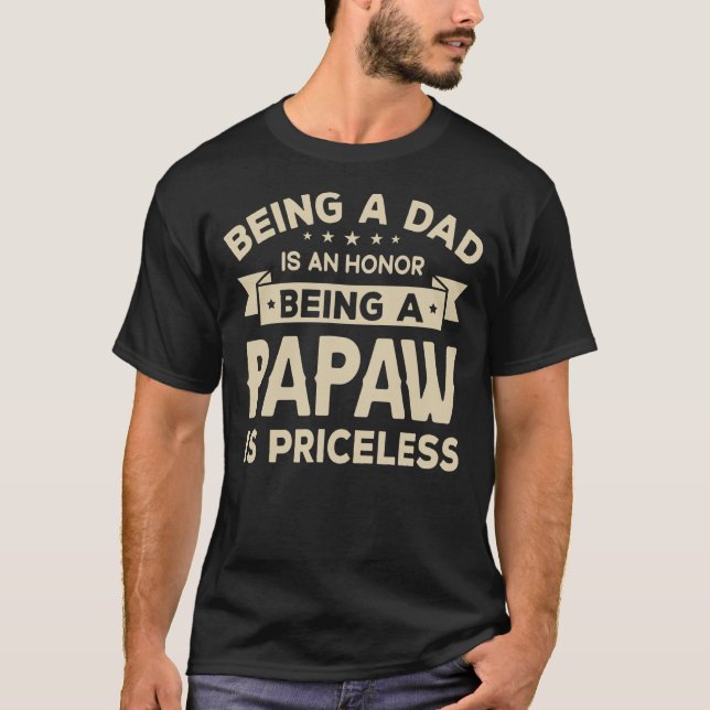 Manar Att vara PAPPA är en HONOR. T Shirt (Framsida)
