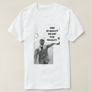 MANAR AV KVALITET FRUKTAR INTE JÄMSTÄLLDHET T SHIRT
