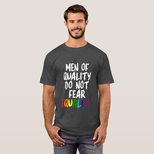 MANAR AV KVALITETS- FRUKTAR INTE JÄMSTÄLLDHET T-SHIRT (Hel framsida)