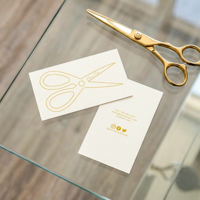 Manar barberhår klippt med guld sax logotyp visitkort (Mens barber hair cut with gold scissors logo business card.)