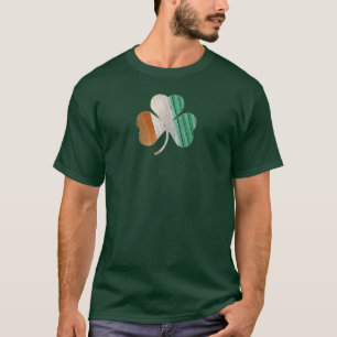 Manar bedrövad irländsk flaggaShamrock T-shirt