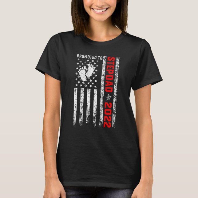 Manar befordrad till Stepdad 2022 Retro American F T Shirt (Framsida)