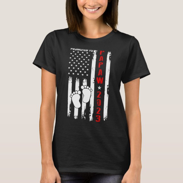 Manar befordrades till Papaw 2023 American Flagga  T Shirt (Framsida)