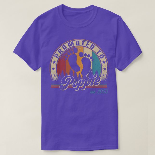 Manar befordrades till Poppie Est 2023 första gång T Shirt (Design framsida)