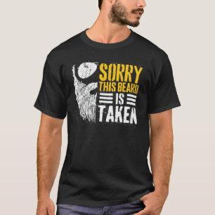 Manar beklagar att det här skägret tas på ett unde t shirt