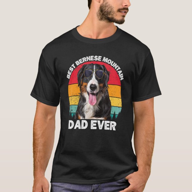 Manar Bernese Mountain Hund Pappa För manar Berner T Shirt (Framsida)