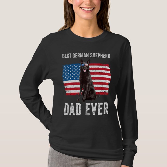 Manar Black German Shepherd Pappa American Flagga  T Shirt (Framsida)