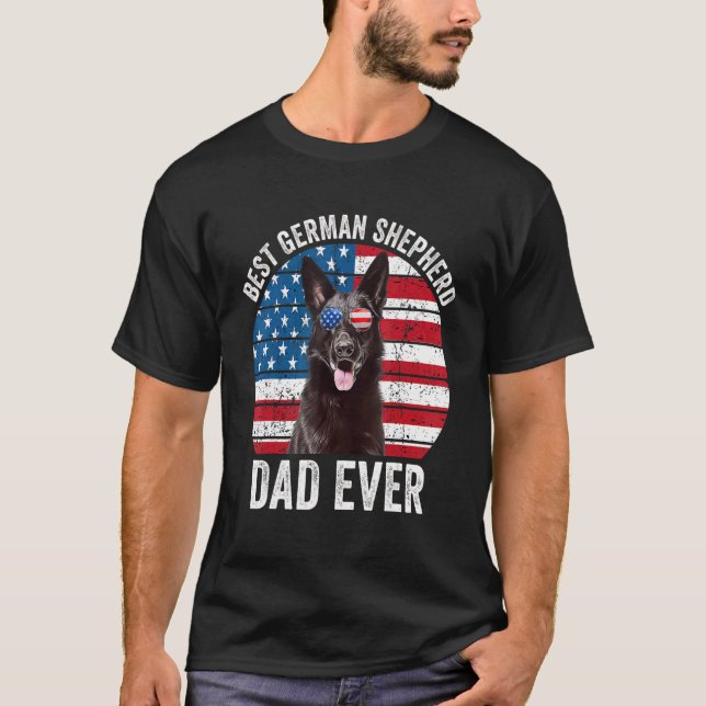 Manar Black German Shepherd Pappa American Flagga  T Shirt (Framsida)