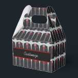 Manar Black Kostym och Red Tie Gable Favor Box Presentaskar<br><div class="desc">*Anpassa din favoritruta genom att markera en bakgrund i färg eller ändra storlek på en bild i sidled för att skapa din egen design.</div>
