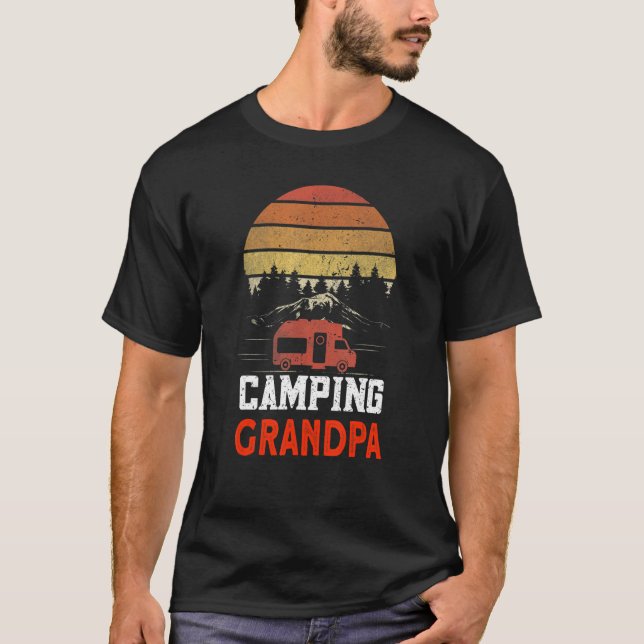 Manar Camping Grandpa Camper Caravan Camping 4 T Shirt (Framsida)