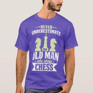 Manar Chess underskattar aldrig Gamla schackspelet T Shirt
