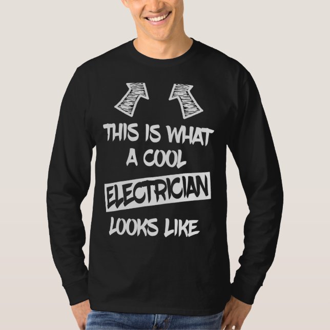 Manar Coola Electrician Electronics SA T Shirt (Framsida)