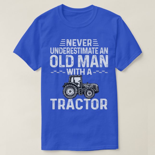 Manar Coola Farmer underskattar aldrig ett gammalt T Shirt (Design framsida)