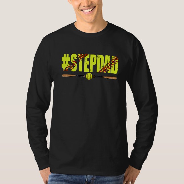 Manar Distress Softball Stepdad Softball Far T Shirt (Framsida)
