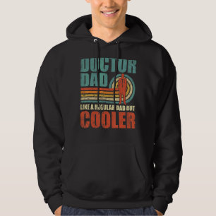 Manar Doktor Pappa som en vanlig Pappa, men en kol Hoodie