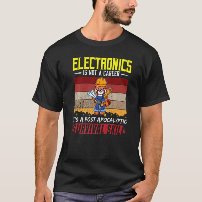 Manar Electrician är inte en Career Electrim Wirem T Shirt (Framsida)