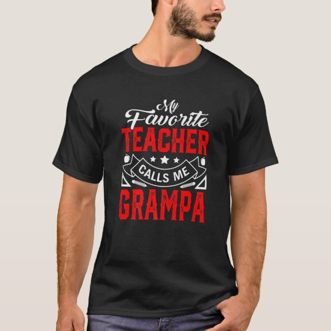 Manar Fars dag Min favoritlärare kallar mig Gra T Shirt (Framsida)