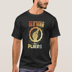 Manar Gamla man med rörmokare T Shirt