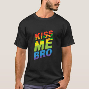 Manar Gay Manar Gay pride 2023 Rainbow Flagga Kiss T Shirt